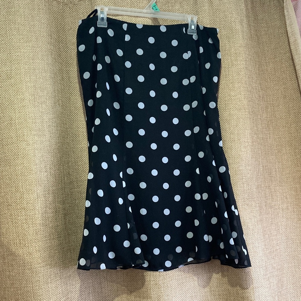 Jones Wear Black and Gray  Polka Dot A-Line Skirt